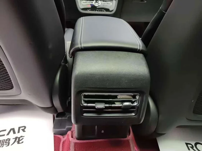 Jeep Renegade — фото 15