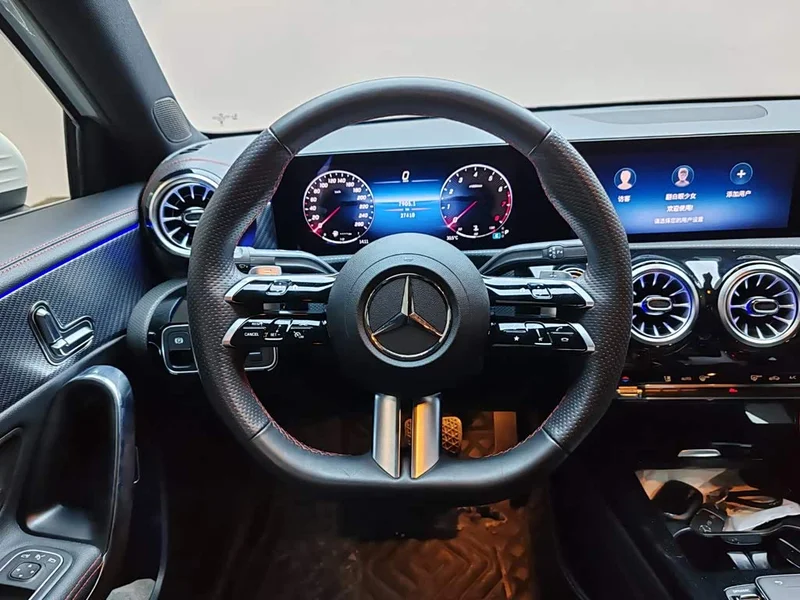 Mercedes-Benz A-Class — фото 12