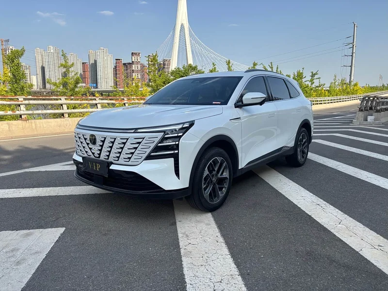 Changan CS75PLUS — фото 1