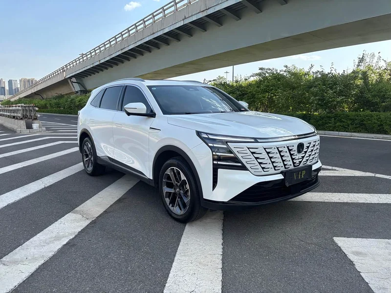 Changan CS75PLUS — фото 3