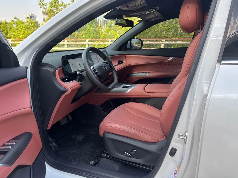 Changan CS75PLUS — фото 4