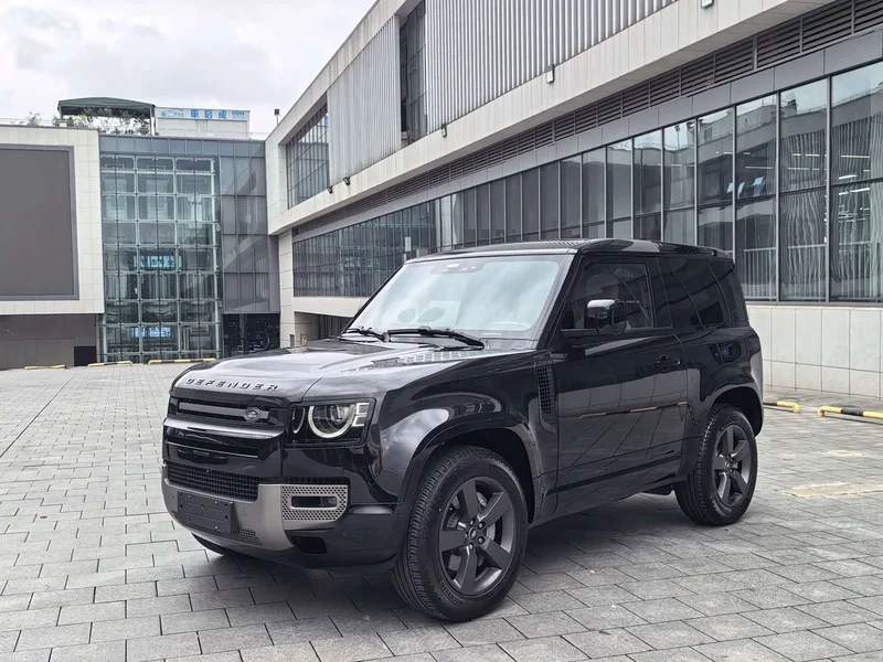 Land Rover Defender — фото 1