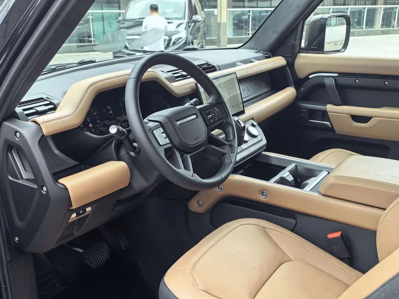 Land Rover Defender — фото 11