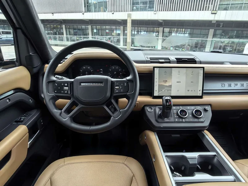 Land Rover Defender — фото 12
