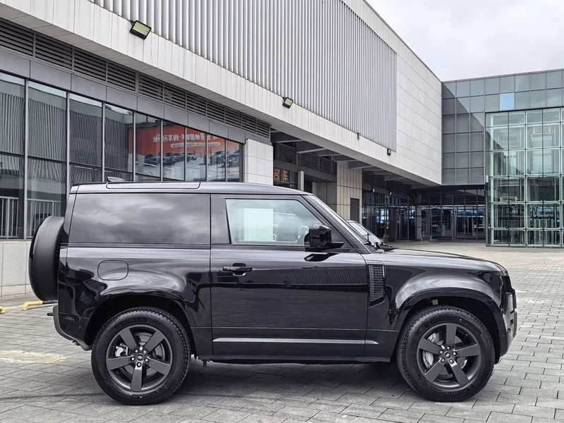Land Rover Defender — фото 16