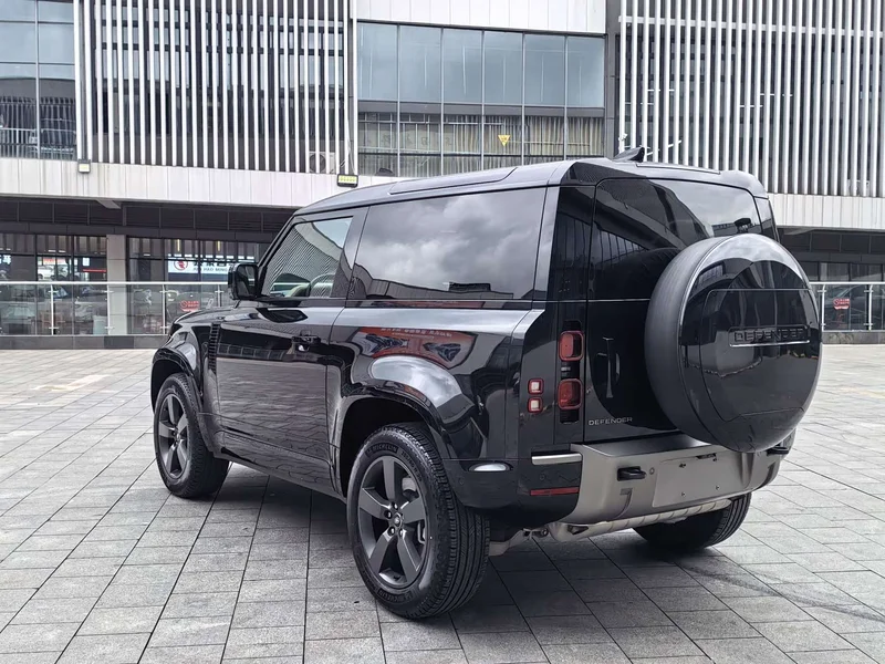 Land Rover Defender — фото 19