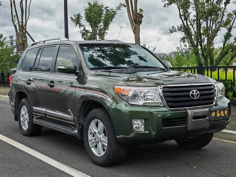 Toyota Land Cruiser (Imported) — фото 3