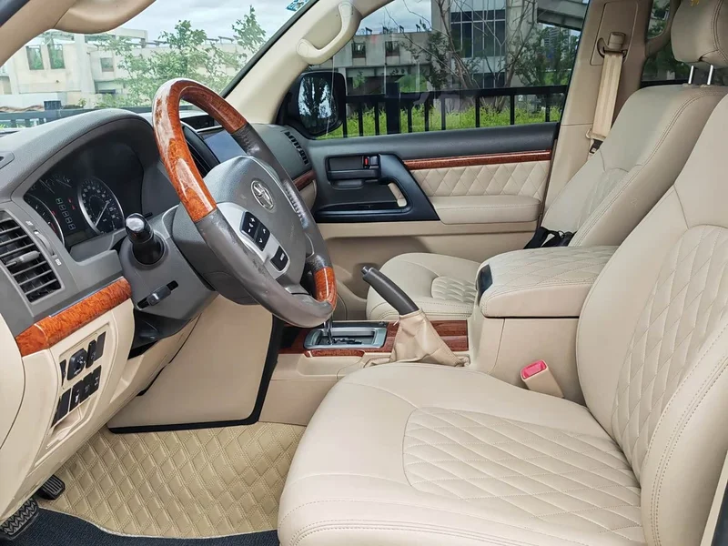 Toyota Land Cruiser (Imported) — фото 4