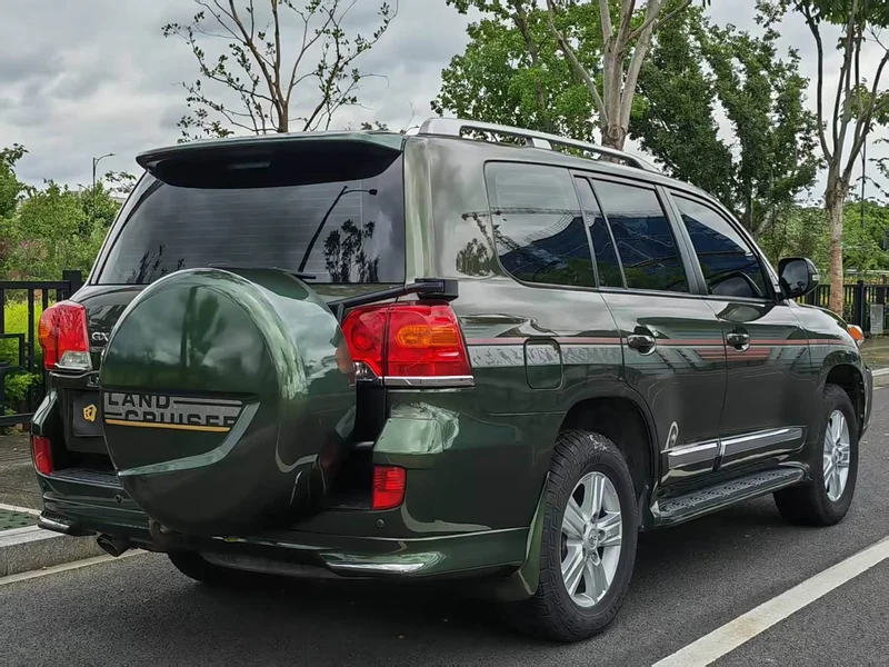 Toyota Land Cruiser (Imported) — фото 8