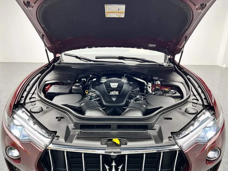 Maserati Levante — фото 29