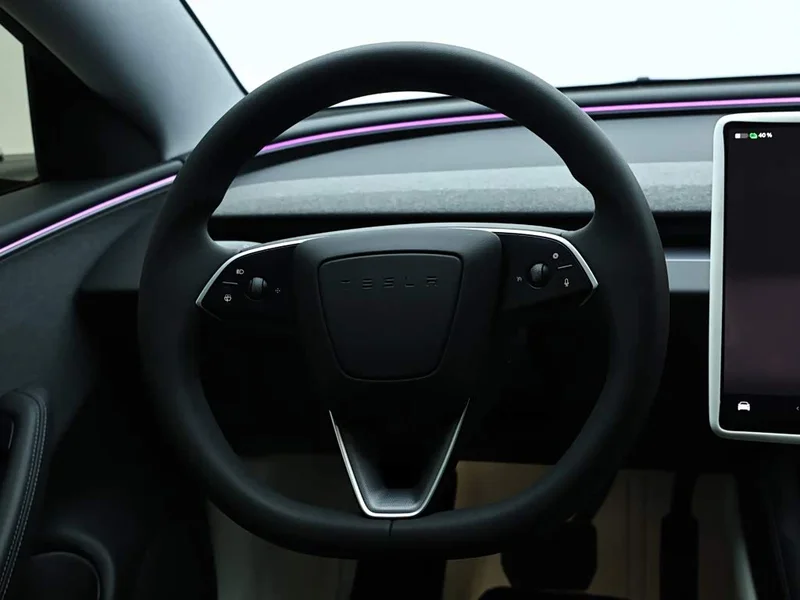 Tesla Model 3 — фото 16