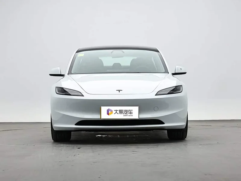 Tesla Model 3 — фото 2