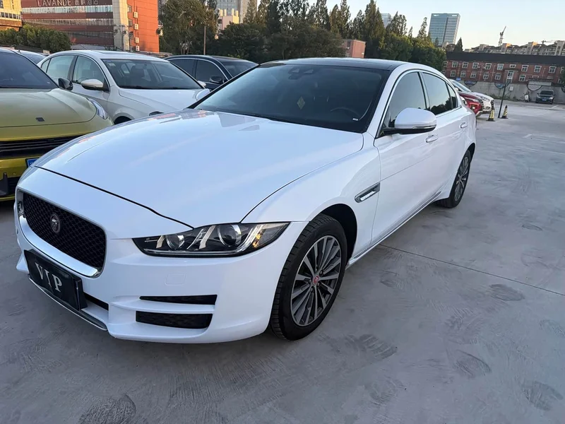 Jaguar XEL — фото 1