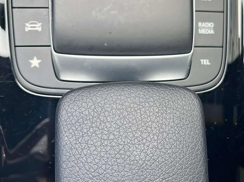 Mercedes-Benz EQB — фото 19