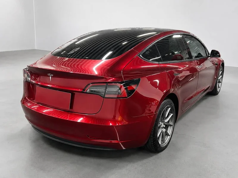 Tesla Model 3 — фото 7