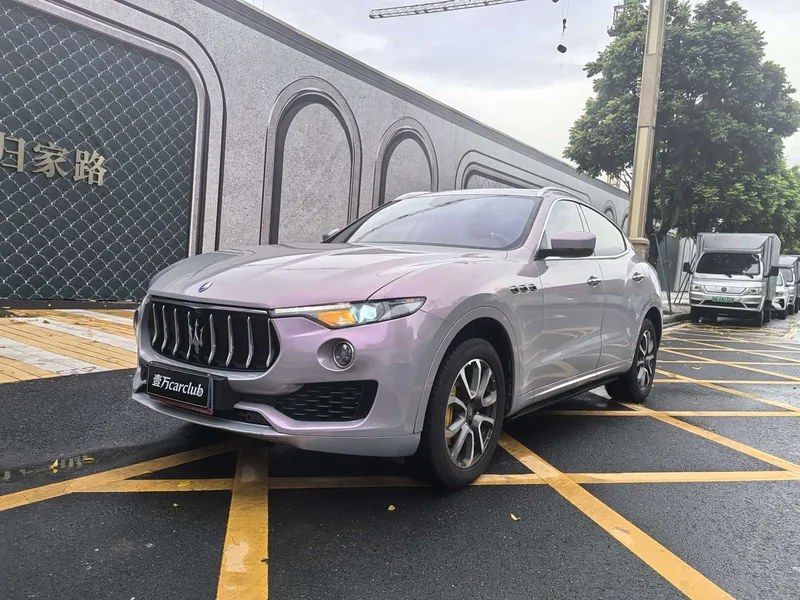 Maserati Levante — фото 1