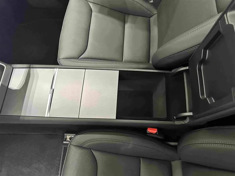 Tesla Model Y — фото 12