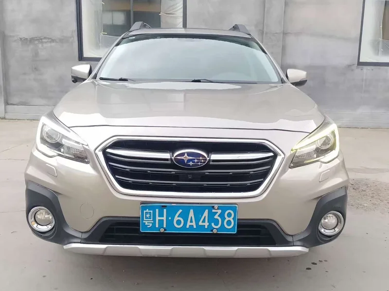 Subaru Outback — фото 2