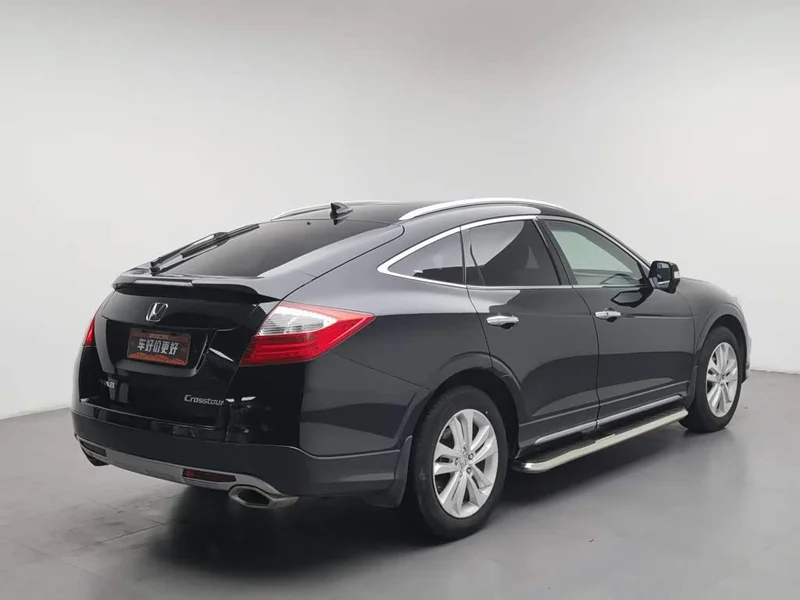 Honda Crosstour — фото 2