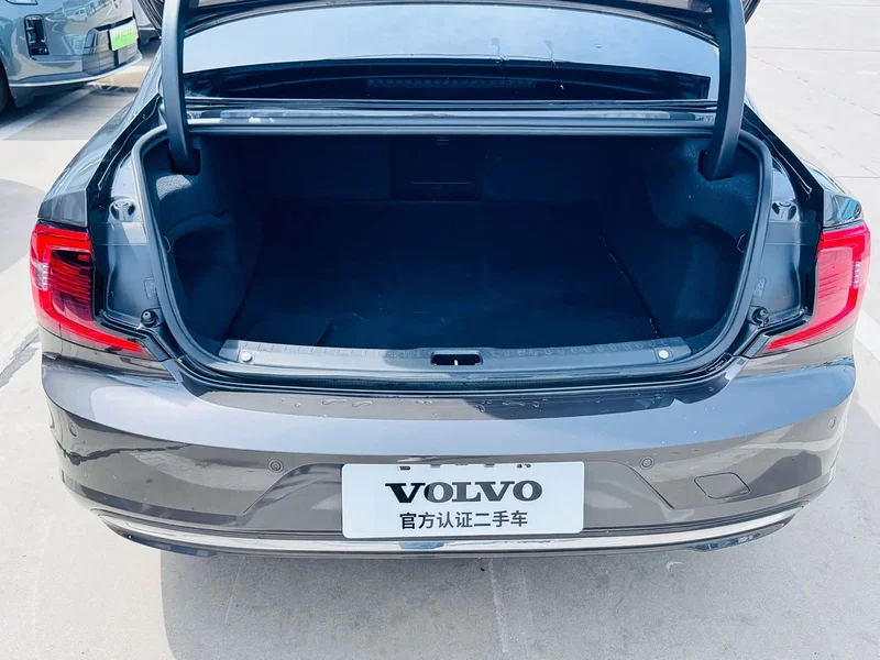 Volvo S90 — фото 15