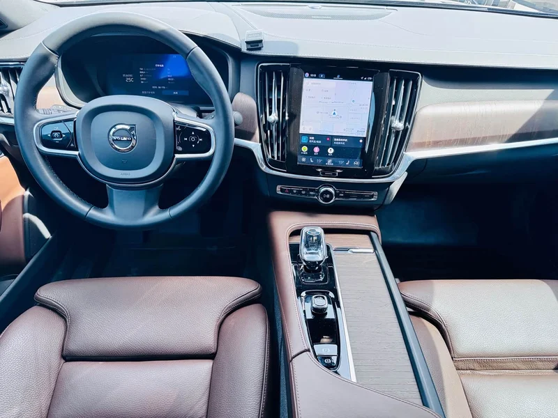 Volvo S90 — фото 6