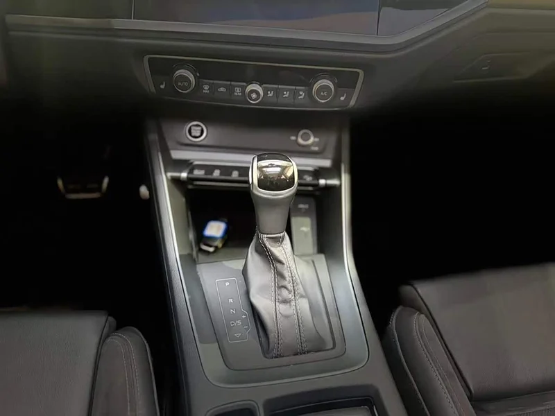 Audi Q3 Sportback — фото 13