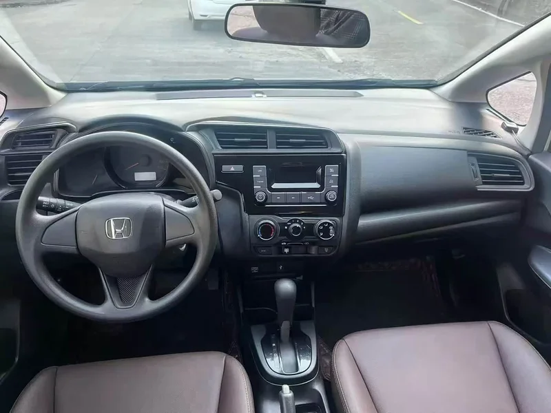 Honda Fit — фото 6