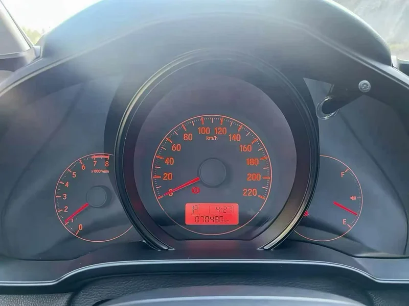 Honda Fit — фото 9