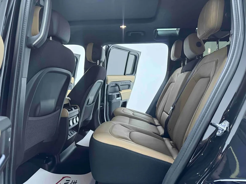 Land Rover Defender — фото 14