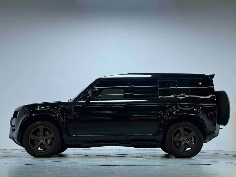Land Rover Defender — фото 15