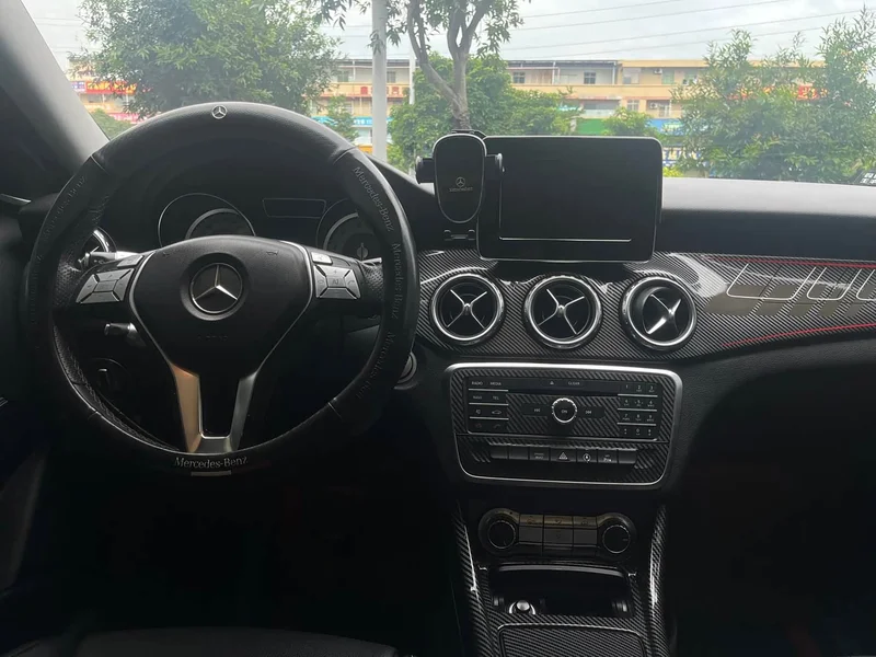 Mercedes-Benz GLA — фото 10