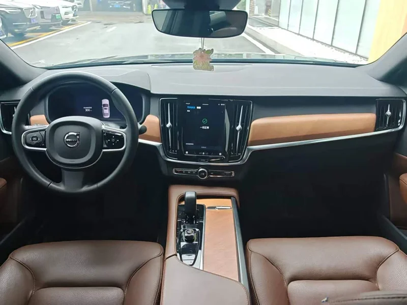 Volvo S90 — фото 11