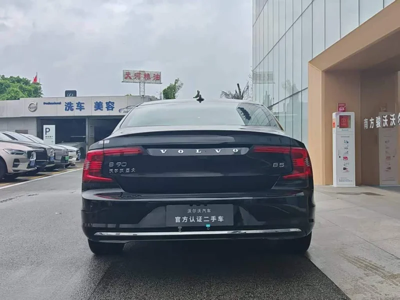 Volvo S90 — фото 15