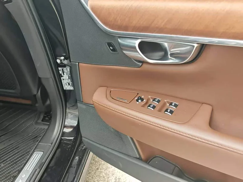 Volvo S90 — фото 20