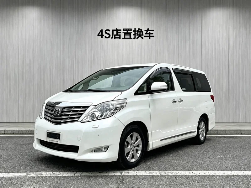 Toyota Alphard — фото 1