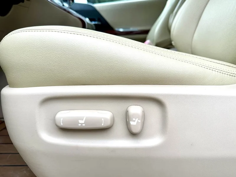 Toyota Alphard — фото 17