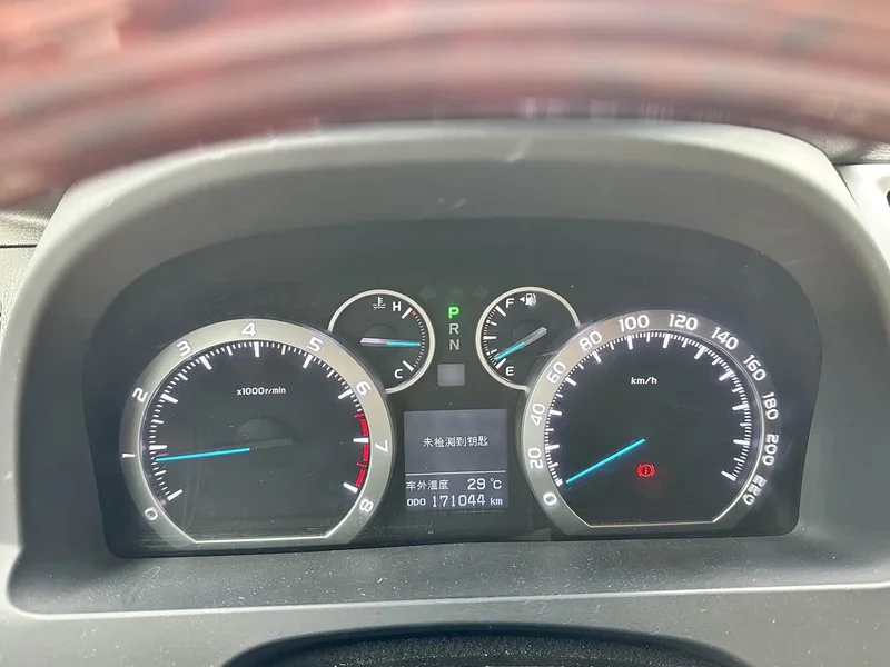 Toyota Alphard — фото 20