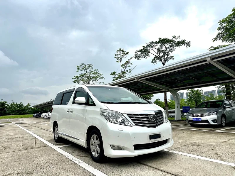 Toyota Alphard — фото 4