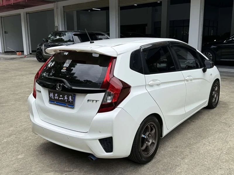 Honda Fit — фото 16