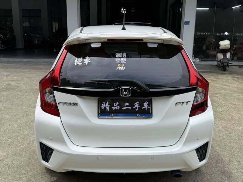 Honda Fit — фото 17