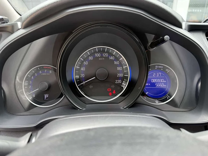 Honda Fit — фото 5