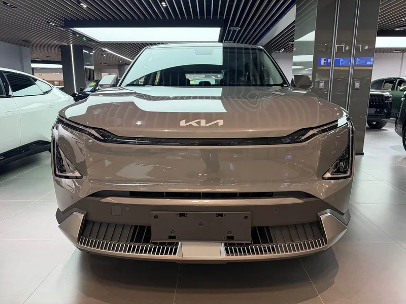 Kia EV5 — фото 1