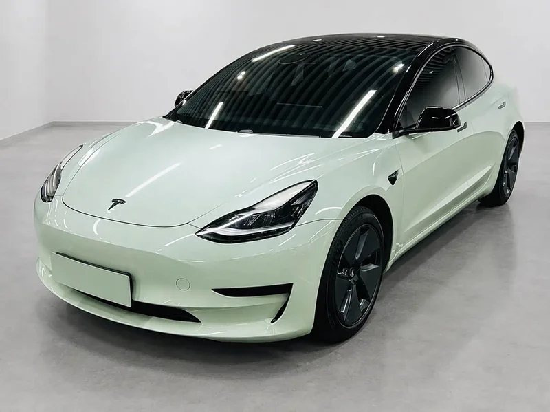 Tesla Model 3 — фото 1