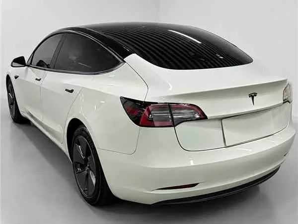 Tesla Model 3 — фото 7