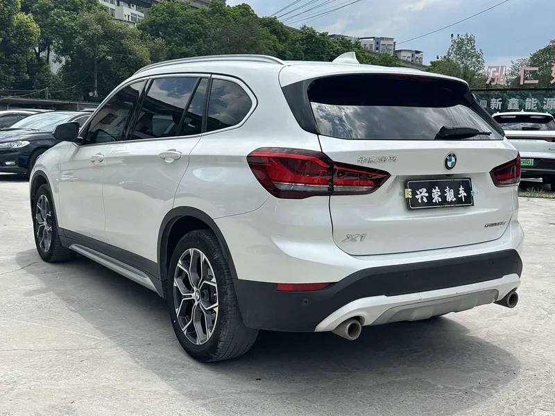 BMW X1 — фото 5