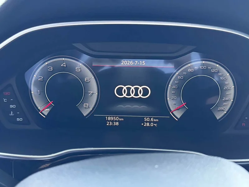 Audi Q3 — фото 26