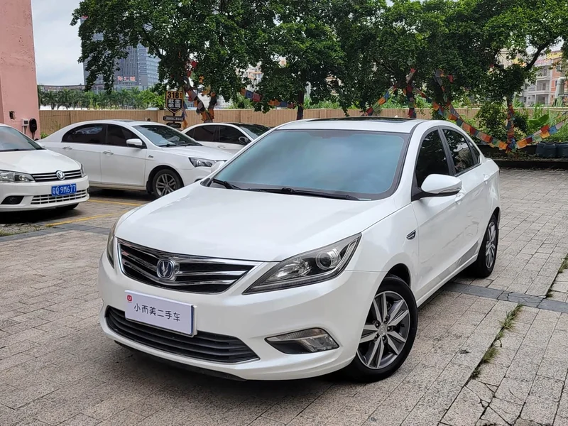 Changan Eado — фото 1