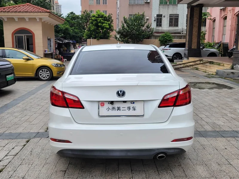 Changan Eado — фото 5