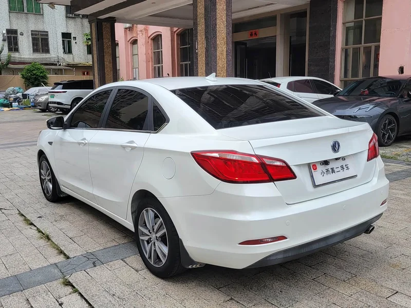 Changan Eado — фото 6