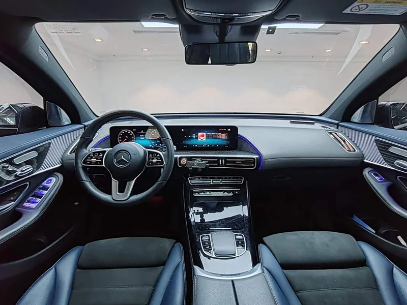 Mercedes-Benz EQC — фото 14
